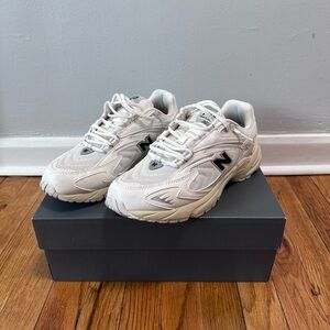 New Balance 725v1 EUC size 9.5